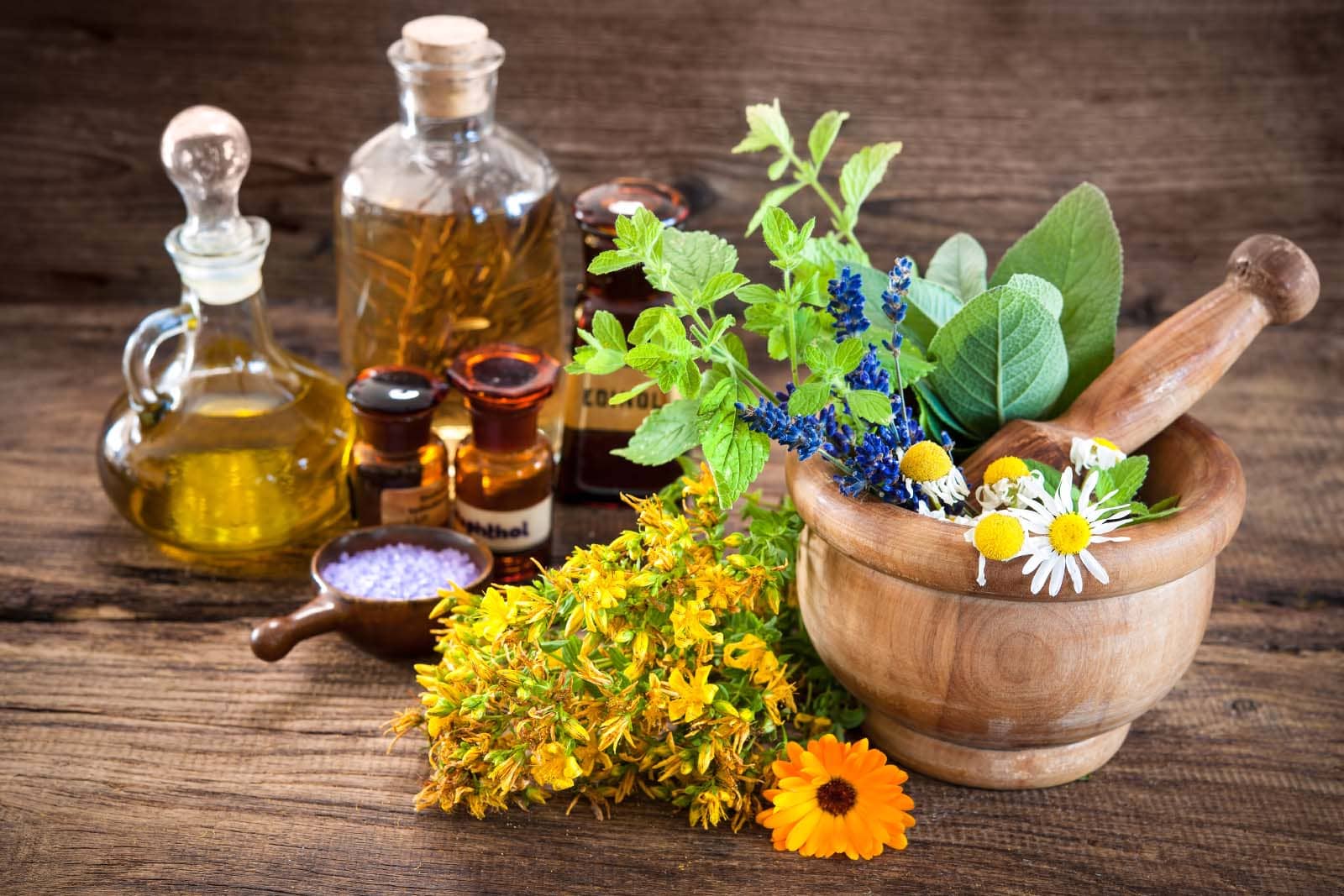 ESSENTIAL OILS AND TINCTURES Banner